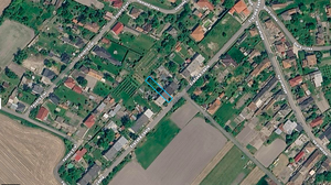 Kvalitný dom s pozemkom v radovej zástavbe - Číčov — foto 10