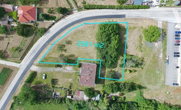 Pozemok v centre 2581 m2 na predaj - Paňa