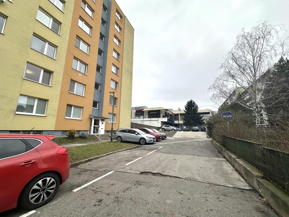 Práve zrekonštruovaný 1 i byt v obľúbenej lokalite, Tilgnerova ulica, Bratislava - Karlova Ves — foto 14