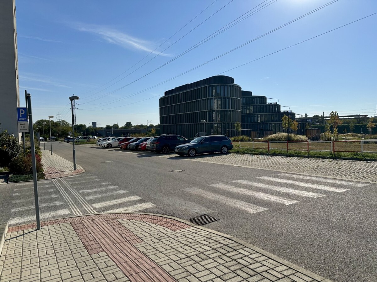 Kompletne zariadený 1 izbový byt so spacím kútom, pivnica, tichá lokalita priamo pri vinohradoch, Jurská ulica, Bratislava - Nové Mesto — foto 22