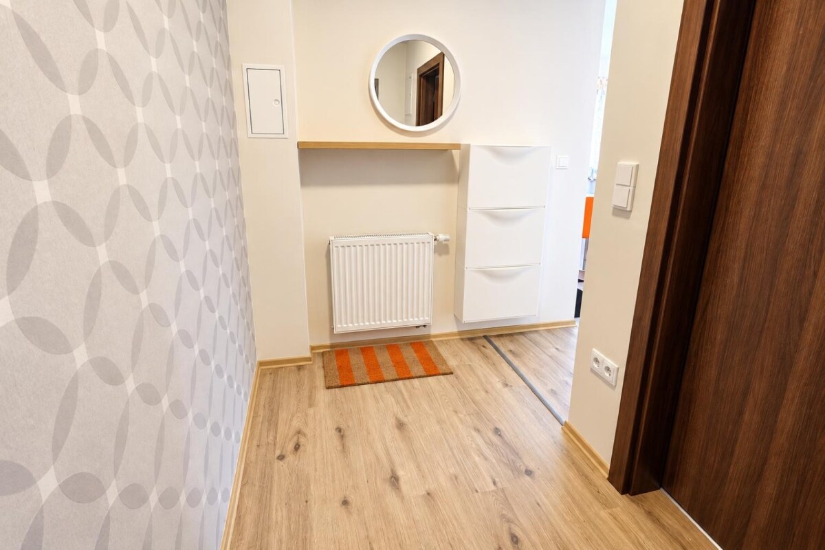 Kompletne zariadený 1 izbový byt so spacím kútom, pivnica, tichá lokalita priamo pri vinohradoch, Jurská ulica, Bratislava - Nové Mesto — foto 9