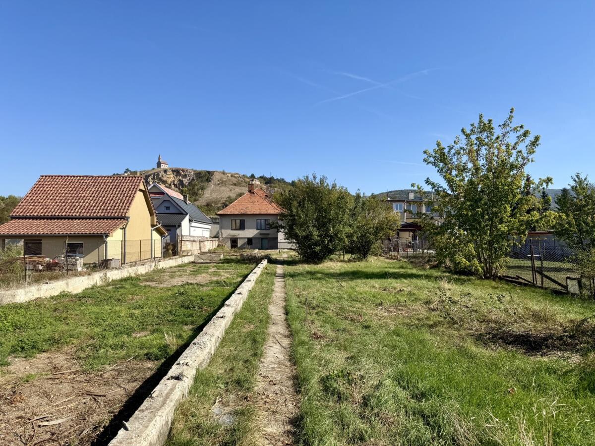 INVESTIČNÁ PRÍLEŽITOSŤ: 2 411 m² POZEMOK S RD A S MOŽNOSŤOU VÝSTAVBY 3 DVOJDOMOV — foto 10