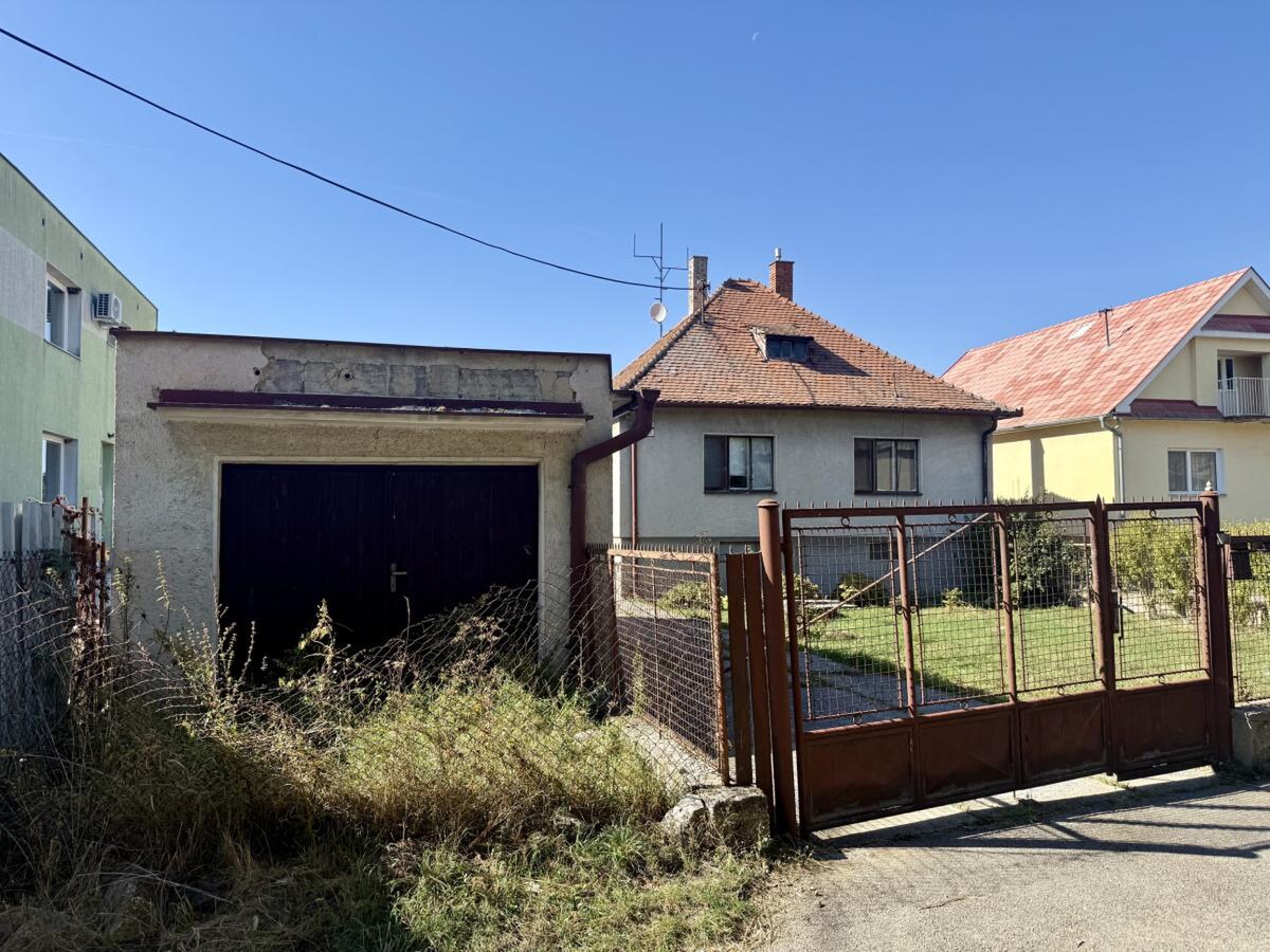 INVESTIČNÁ PRÍLEŽITOSŤ: 2 411 m² POZEMOK S RD A S MOŽNOSŤOU VÝSTAVBY 3 DVOJDOMOV — foto 5