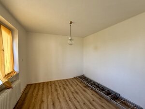 INVESTIČNÁ PRÍLEŽITOSŤ: 2 411 m² POZEMOK S RD A S MOŽNOSŤOU VÝSTAVBY 3 DVOJDOMOV — foto 15