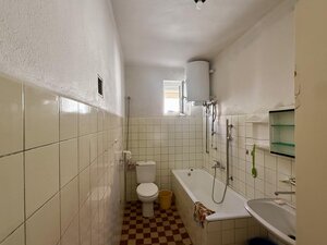 INVESTIČNÁ PRÍLEŽITOSŤ: 2 411 m² POZEMOK S RD A S MOŽNOSŤOU VÝSTAVBY 3 DVOJDOMOV — foto 22