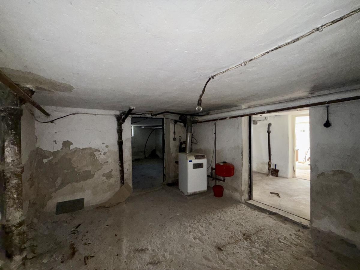 INVESTIČNÁ PRÍLEŽITOSŤ: 2 411 m² POZEMOK S RD A S MOŽNOSŤOU VÝSTAVBY 3 DVOJDOMOV — foto 29