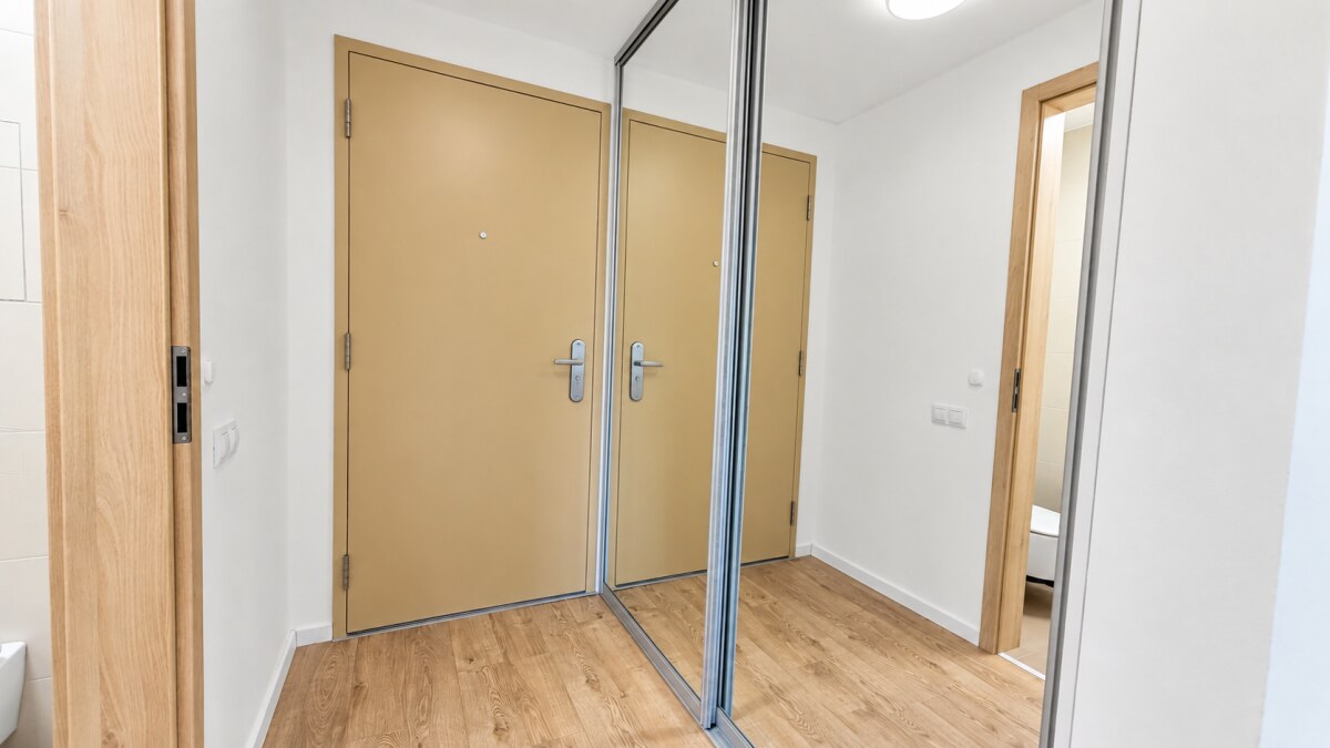 Moderný, klimatizovaný 3-izbový byt s loggiou v projekte Bory — foto 22