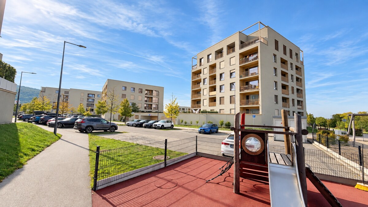 Moderný, klimatizovaný 3-izbový byt s loggiou v projekte Bory — foto 30