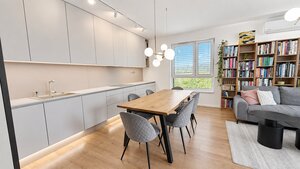 Moderný, klimatizovaný 3-izbový byt s loggiou v projekte Bory — foto 10
