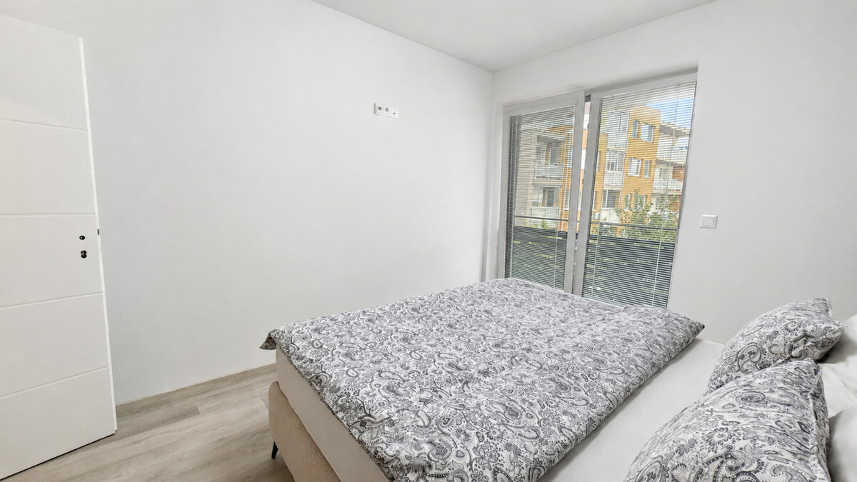 Nadštandardný, klimatizovaný 3i byt v novostavbe z r. 2026, terasa 24 m2, 1 x parkovanie — foto 18