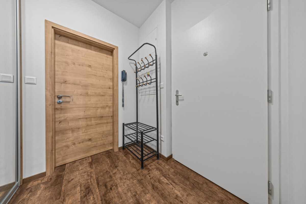 Klimatizovaný 2i byt s balkónom, novostavba 2019, parkovacie miesto — foto 17
