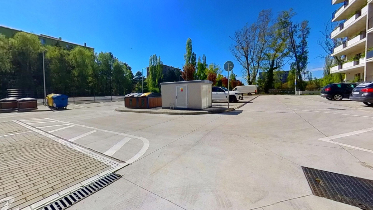 1-izbový byt s terasou v projekte VERDENA, r. 2025, zariadený v štandarde — foto 33