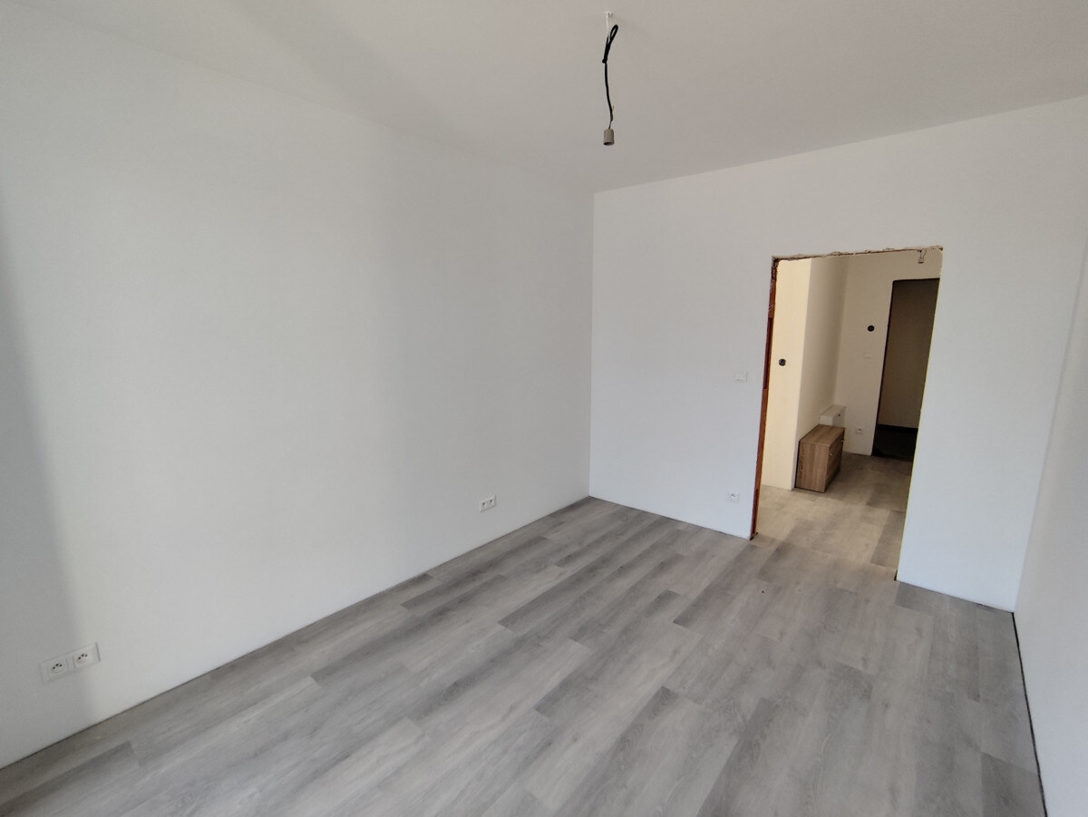 Klimatizovaný 3i byt v novostavbe z r. 2026, terasa 24 m2, 1 x parkovanie — foto 16