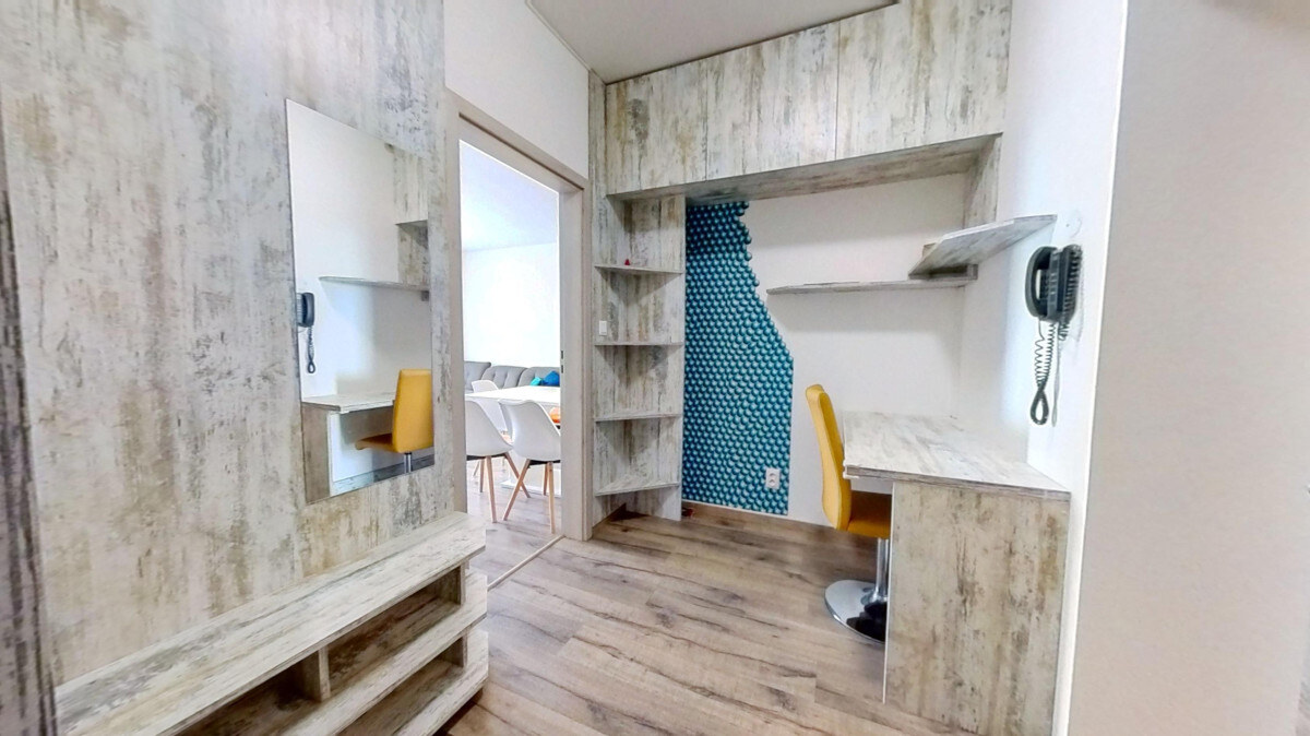 Rezervované - Klimatizovaný 2i byt s balkónom, novostavba 2019, parkovacie miesto — foto 19