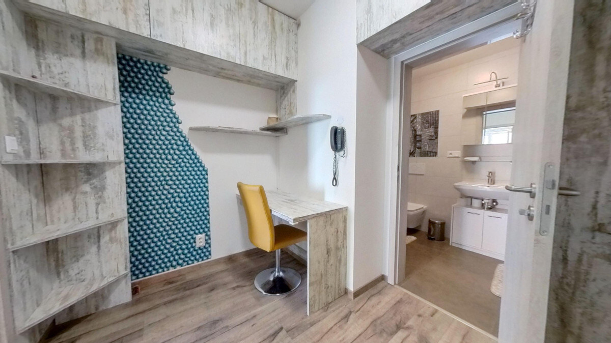 Rezervované - Klimatizovaný 2i byt s balkónom, novostavba 2019, parkovacie miesto — foto 20