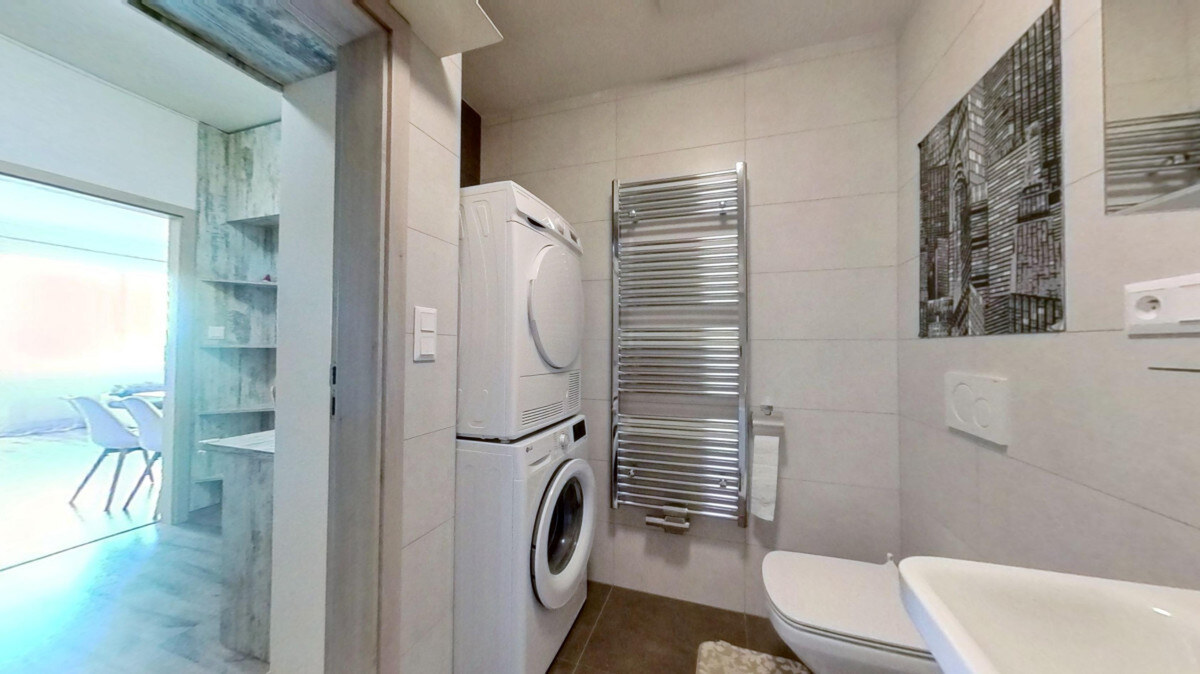 Rezervované - Klimatizovaný 2i byt s balkónom, novostavba 2019, parkovacie miesto — foto 22