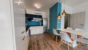 Rezervované - Klimatizovaný 2i byt s balkónom, novostavba 2019, parkovacie miesto — foto 6