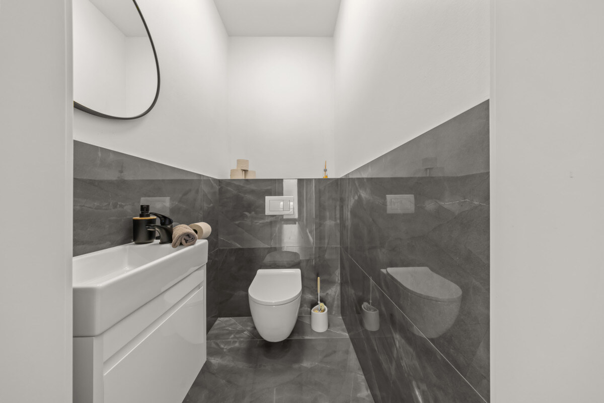 Klimatizovaný 4i rodinný dom s bazénom, 2x parkovanie na pozemku, novostavba 2023 — foto 32