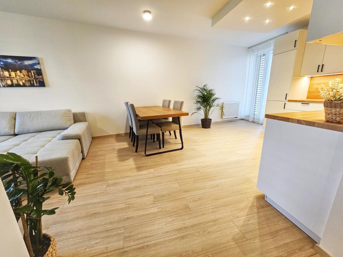 Na prenájom klimatizovaný 3i byt s balkónom, parkovanie — foto 4