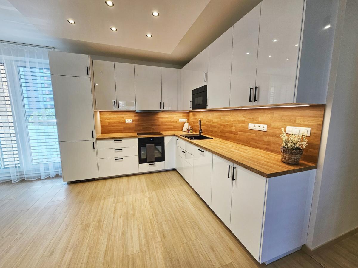 Na prenájom klimatizovaný 3i byt s balkónom, parkovanie — foto 5