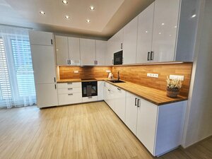 Na prenájom klimatizovaný 3i byt s balkónom, parkovanie — foto 5