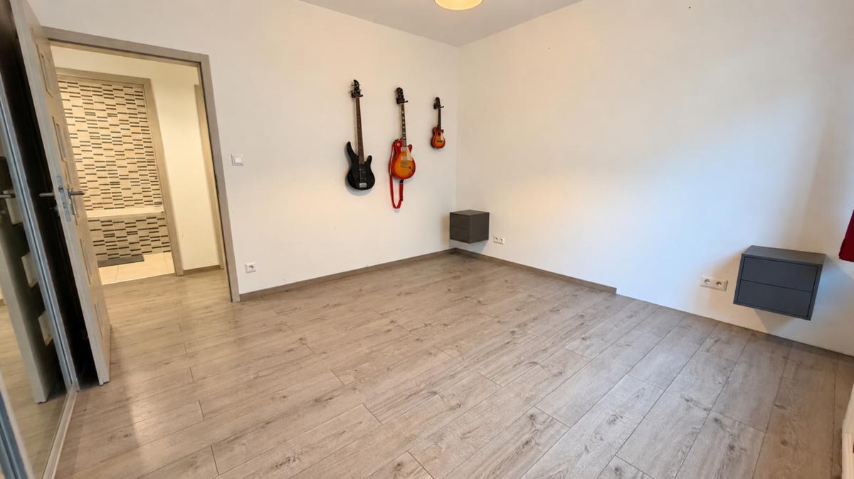 Klimatizovaný 2-izbový byt so záhradou 87 m², terasou a parkovaním – Ružinov — foto 13