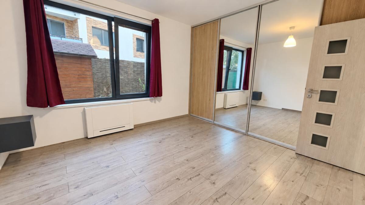 Klimatizovaný 2-izbový byt so záhradou 87 m², terasou a parkovaním – Ružinov — foto 15