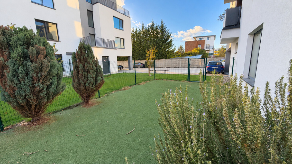 Klimatizovaný 2-izbový byt so záhradou 87 m², terasou a parkovaním – Ružinov — foto 6