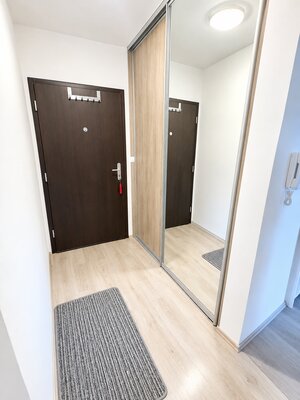2-IZBOVÝ BYT SO SÚKROMNOU ZÁHRADOU-NOVOSTAVBA — foto 7