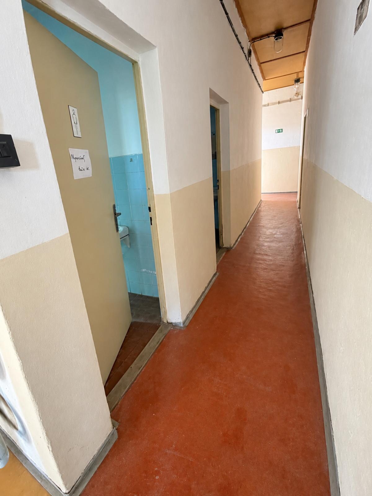 Komerčná budova s výrobnými a skladovými priestormi + 6x murovaná garáž — foto 13