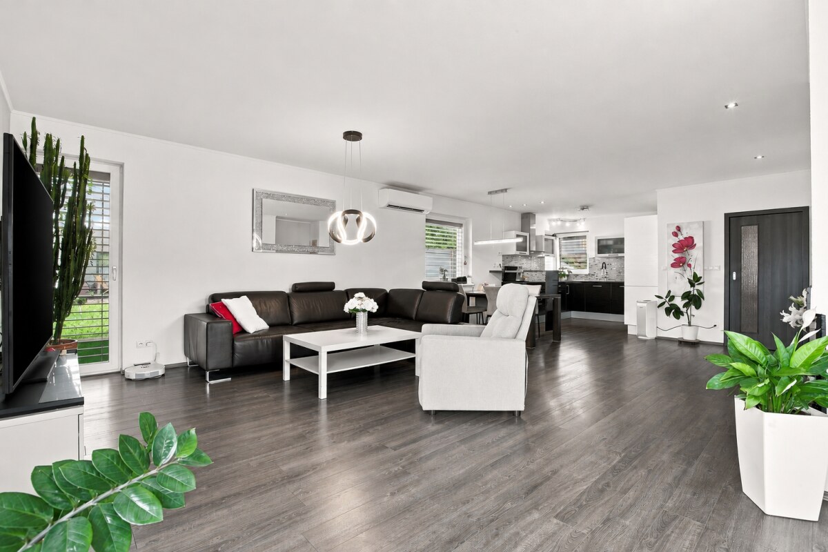 Kvalitný 4-izbový bungalov s krásnou záhradou | Ivanka pri Dunaji — foto 4
