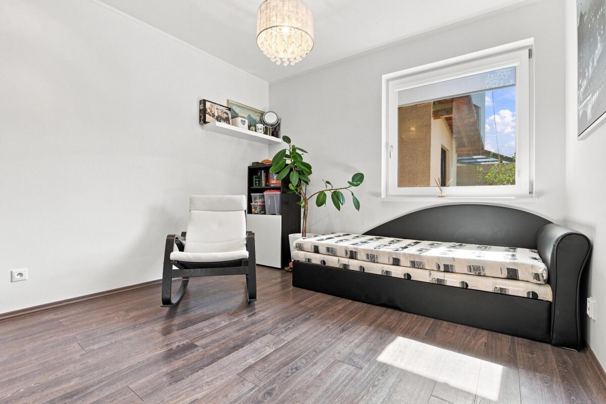 Kvalitný 4-izbový bungalov s krásnou záhradou | Ivanka pri Dunaji — foto 17