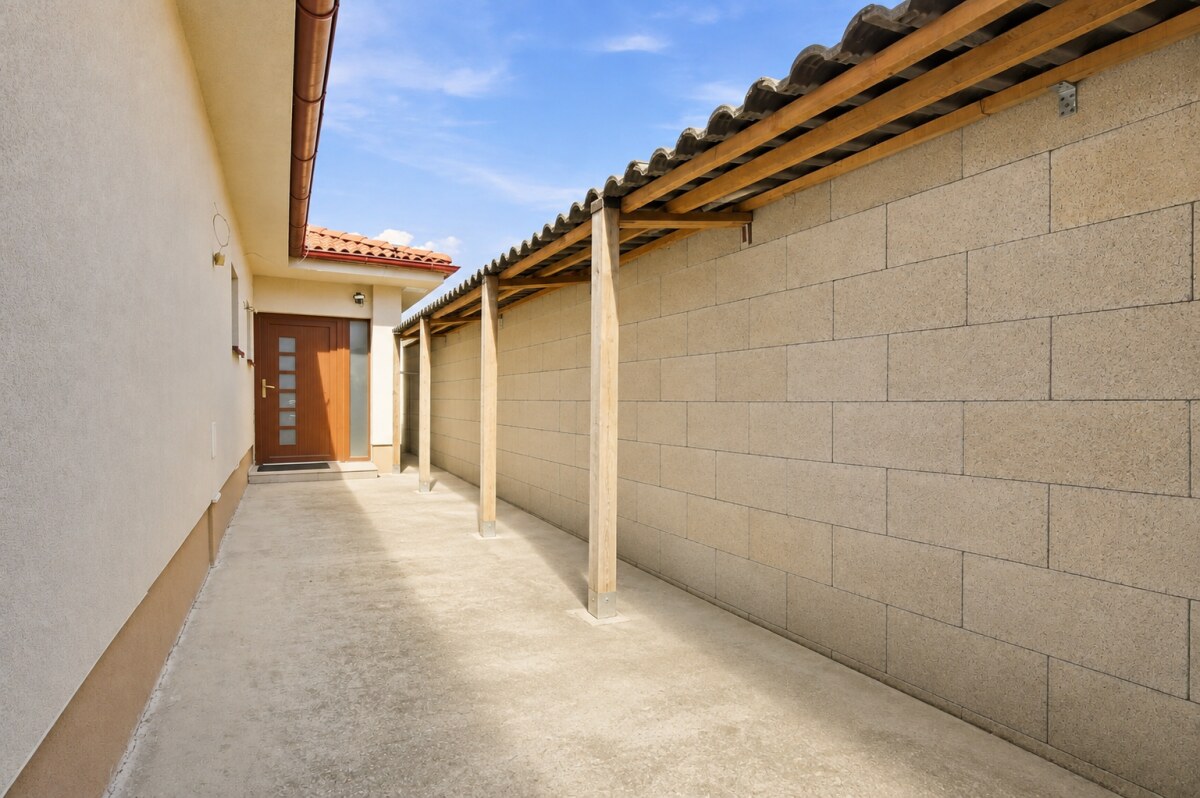 Kvalitný 4-izbový bungalov s krásnou záhradou | Ivanka pri Dunaji — foto 29