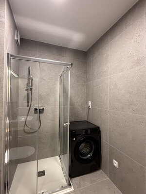 Rezervované - ÚPLNE NOVÝ 1-IZBOVÝ BYT VO WINEHILLS | GARÁŽOVÉ PARKOVANIE | — foto 10