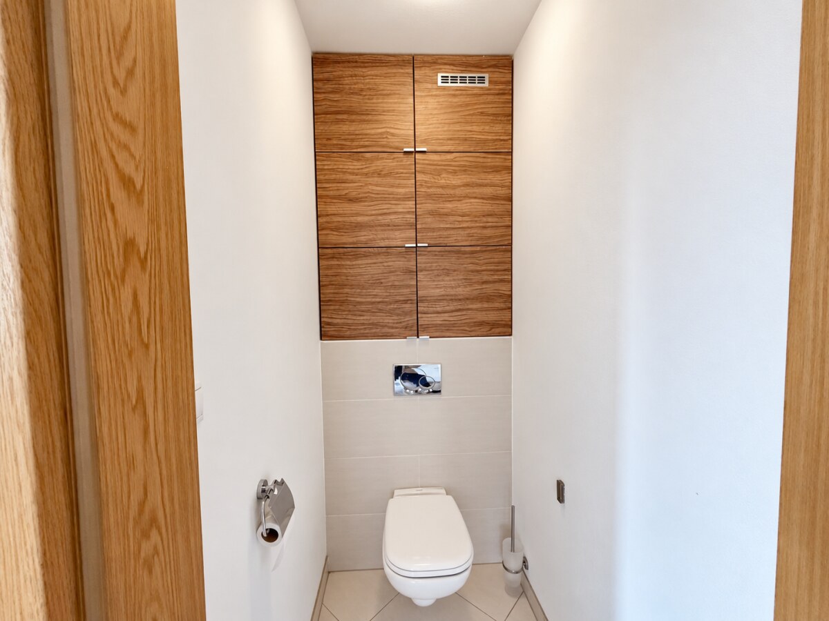 Klimatizovaný, zariadený 2i byt s balkónom a parkovaním v pokojnej lokalite Rače,Kadnárova — foto 10