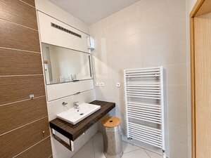 Klimatizovaný, zariadený 2i byt s balkónom a parkovaním v pokojnej lokalite Rače,Kadnárova — foto 8