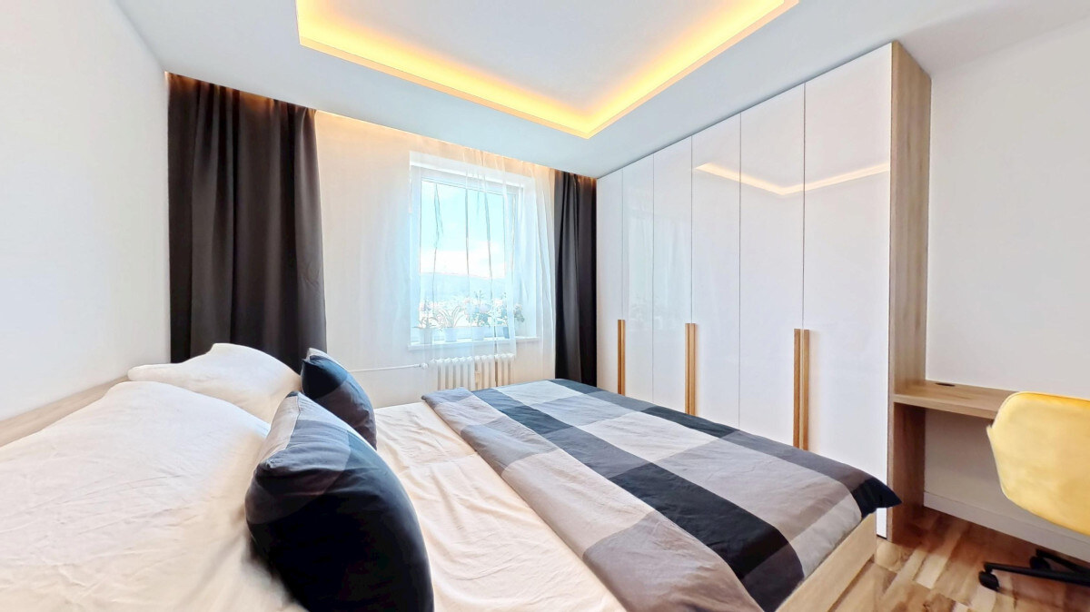 Priestranný 3i byt po luxusnej rekonštrukcii — foto 7