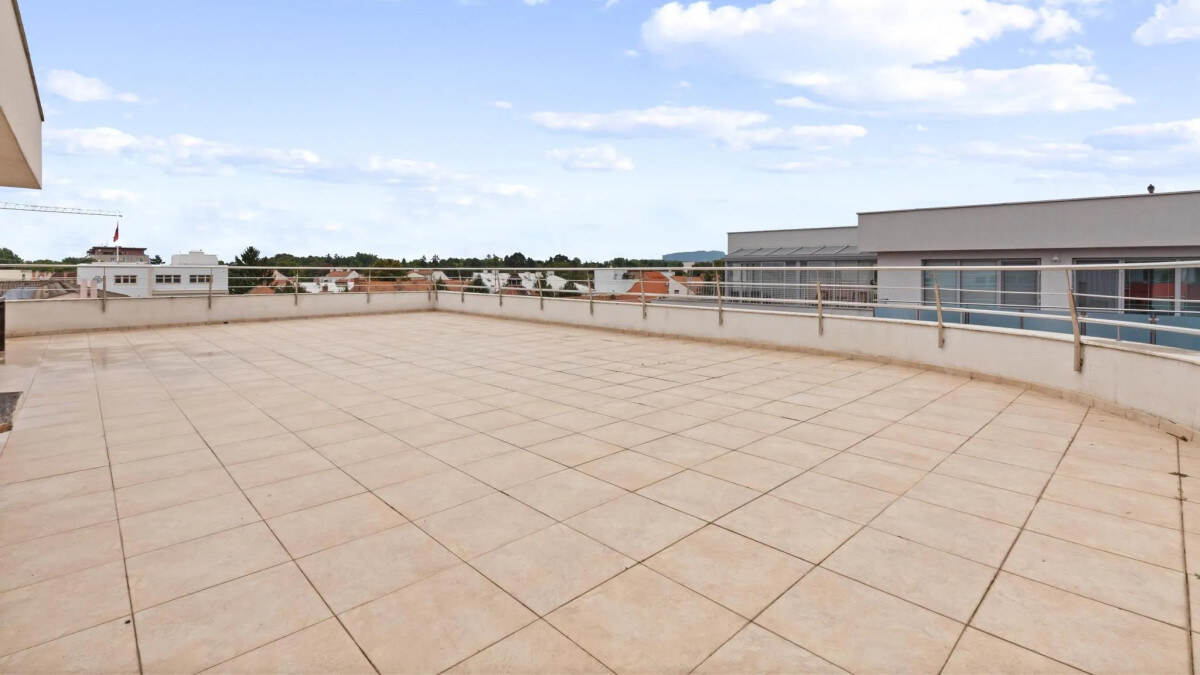 Elegantný  2-izbový apartmán v srdci Piešťan | 75,40 m² | Loggia | Nadštandardné materiály | Spoločenská strešná terasa — foto 5
