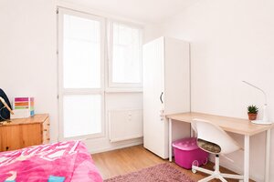 Pôvodne 3-izb. byt prerobený na 4-izb., 3 samostatné izby, loggia - Jasovská ul., Petržalka — foto 8