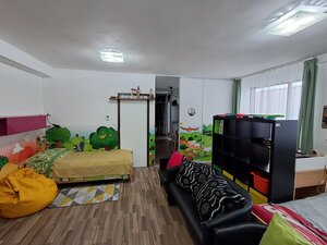 Priestranný priestor s terasou v Rusovciach – bývanie, podnikanie aj investícia v jednom — foto 13
