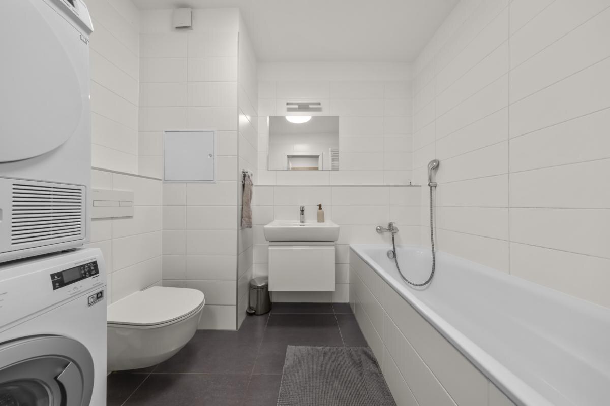Priestranný 2i byt, garážové státie, novostavba 2019 — foto 16