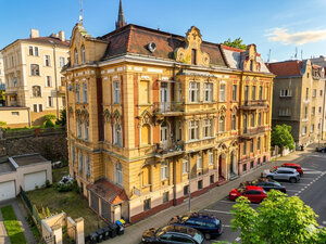 Priestranný byt 3+KK v historickom centre Teplíc - 106 m² po kompletnej rekonštrukcii — foto 2