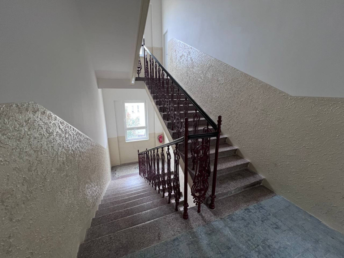 Investičná príležitosť – priestranný 2-izbový byt 74 m² Karlove Vary — foto 2