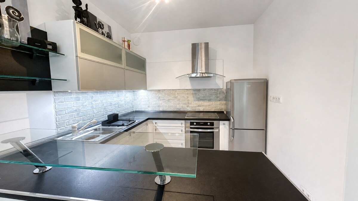 Moderný 2-izbový byt s balkónom, Račianska - Nové Mesto — foto 10