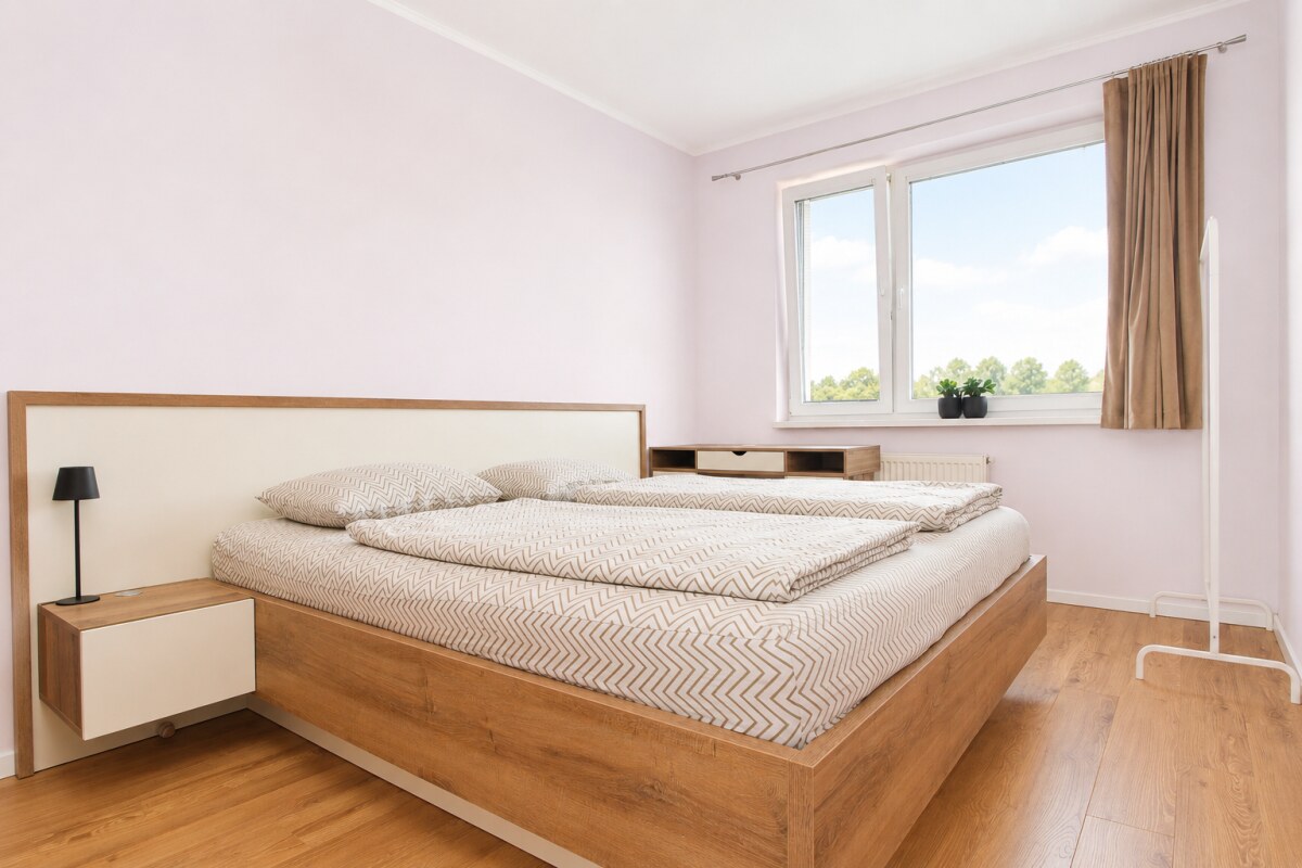 4-izb. byt po rekonštrukcii, 3 samostatné izby, loggia - Jasovská ul., Petržalka — foto 4