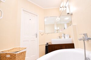 4-izb. byt po rekonštrukcii, 3 samostatné izby, loggia - Jasovská ul., Petržalka — foto 10