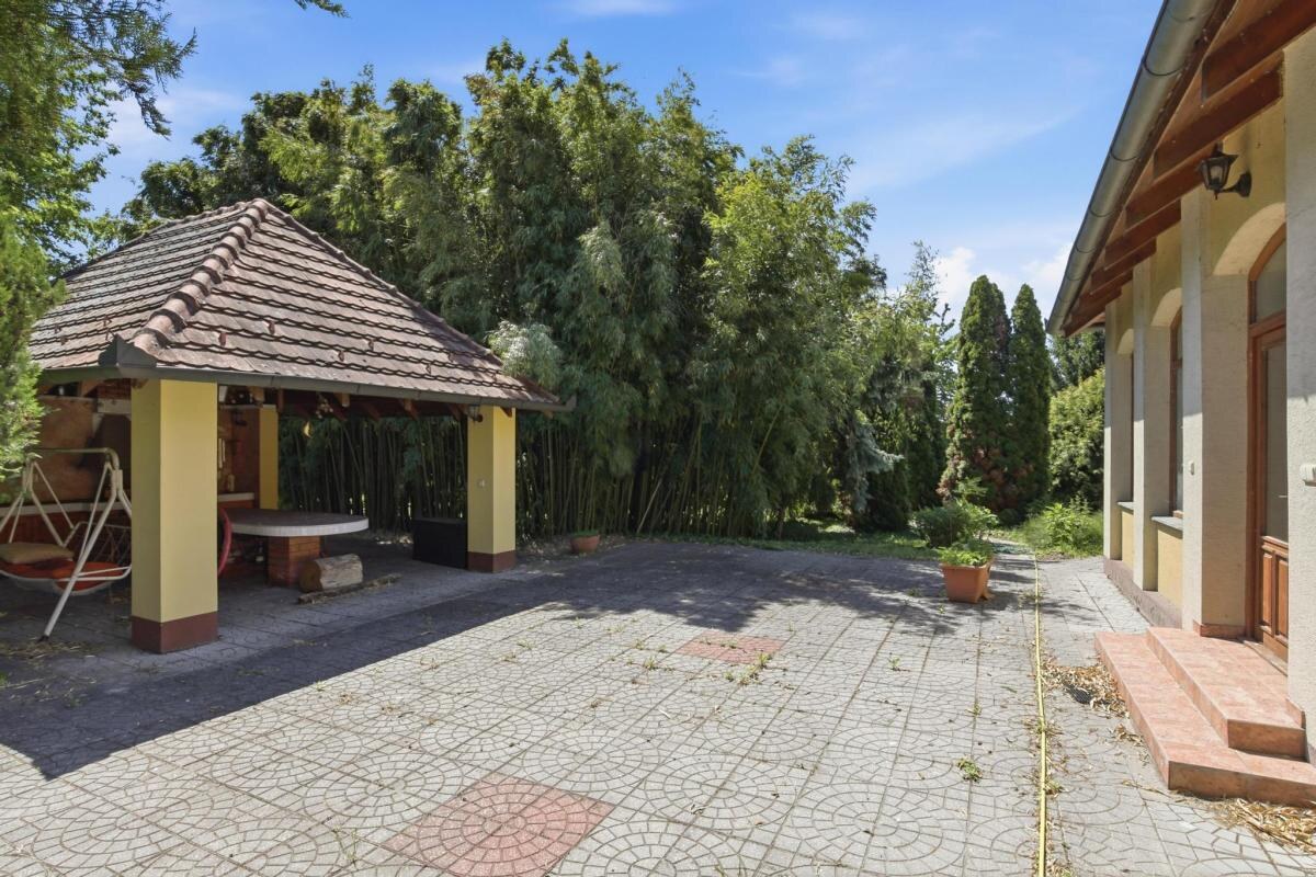 SÚKROMNÝ REZORT 40 MIN OD BRATISLAVY | 550 m² DOM + 5 100 m² POZEMOK + BAZÉN + WELLNESS — foto 4