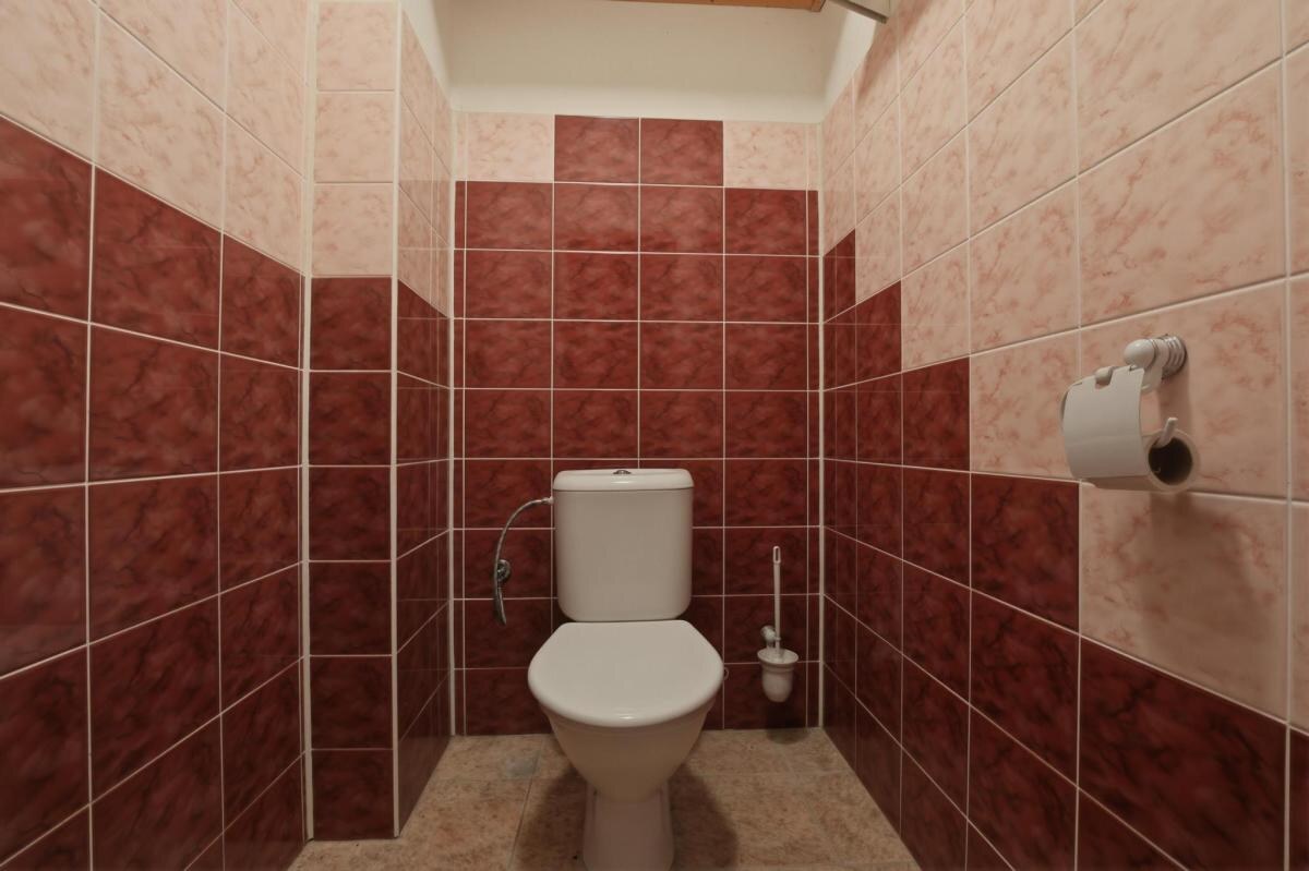 SÚKROMNÝ REZORT 40 MIN OD BRATISLAVY | 550 m² DOM + 5 100 m² POZEMOK + BAZÉN + WELLNESS — foto 15