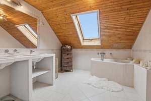 SÚKROMNÝ REZORT 40 MIN OD BRATISLAVY | 550 m² DOM + 5 100 m² POZEMOK + BAZÉN + WELLNESS — foto 26