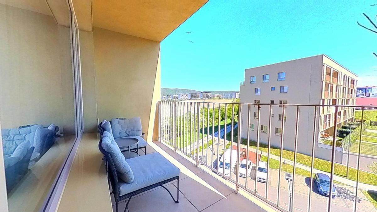 Prenájom moderného 3-izbového bytu s balkónom v projekte Bory — foto 5